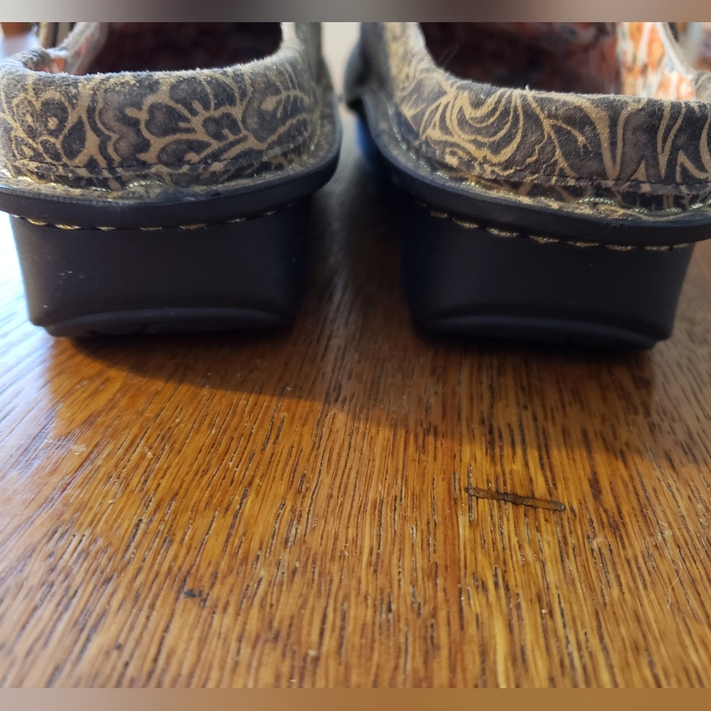 Alegria Brown And Tan Mules - Picture 6 of 7